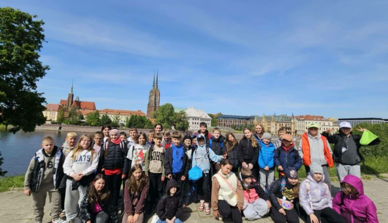 Uczniowie na wycieczce we Wrocławiu