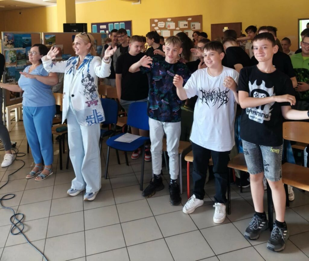 PRZEGLĄD PROJEKTÓW SZKOLNYCH