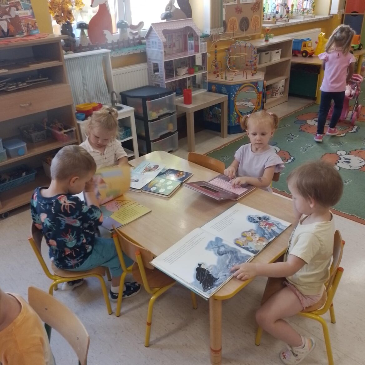 Pierwsze dni maluszków z grupy Biedronki