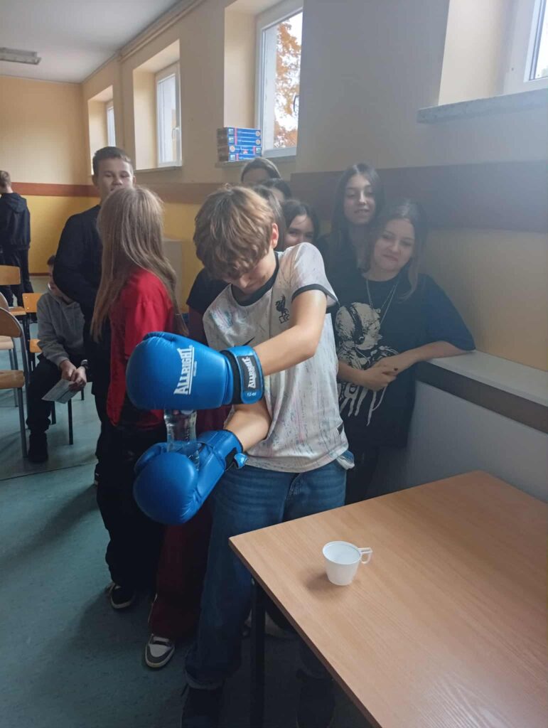 Edukacja zdrowotna z wolontariuszami Fundacji im. Doktora Piotra Janaszka „Podaj Dalej”