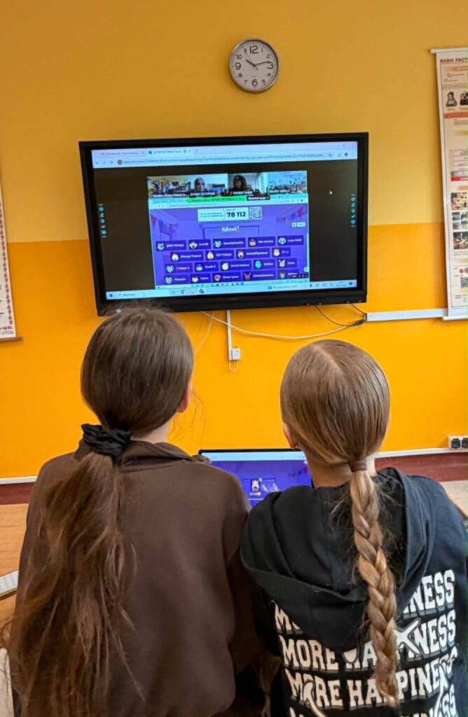 Międzynarodowo, edukacyjnie i z uśmiechem